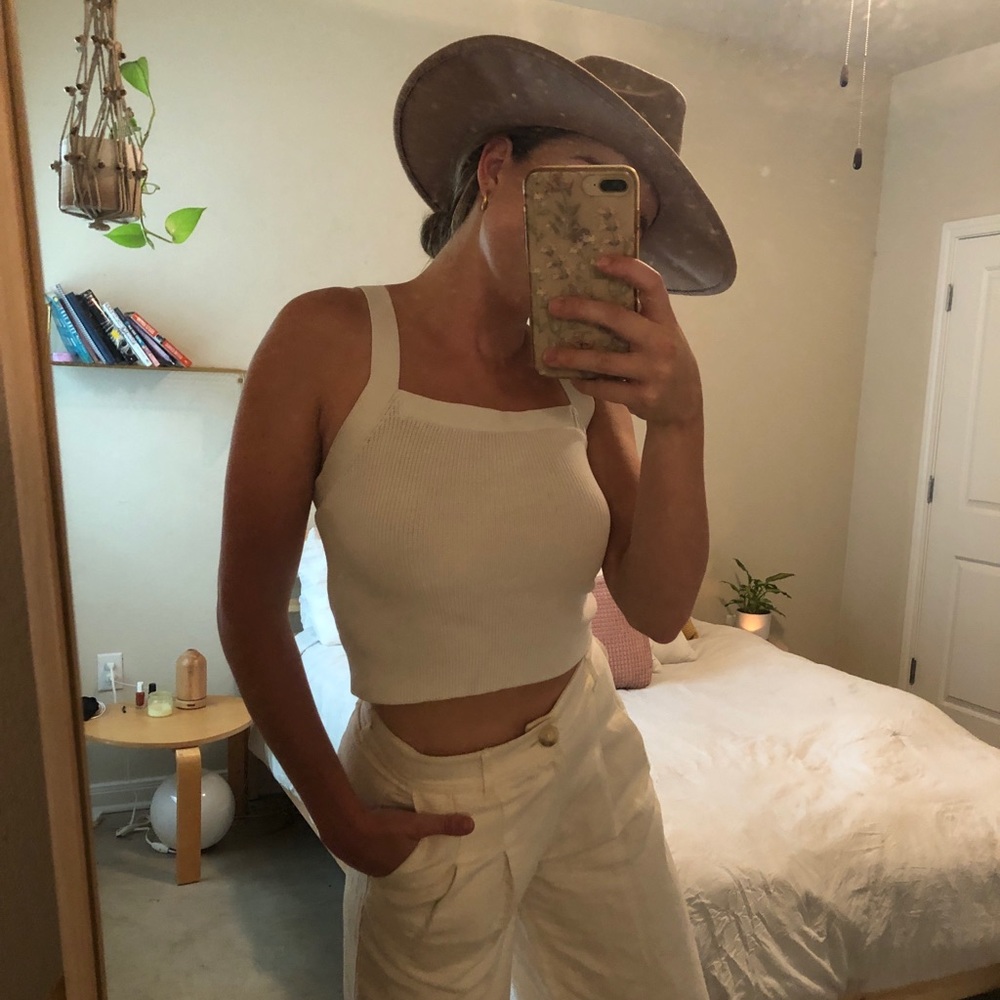 white knit tank